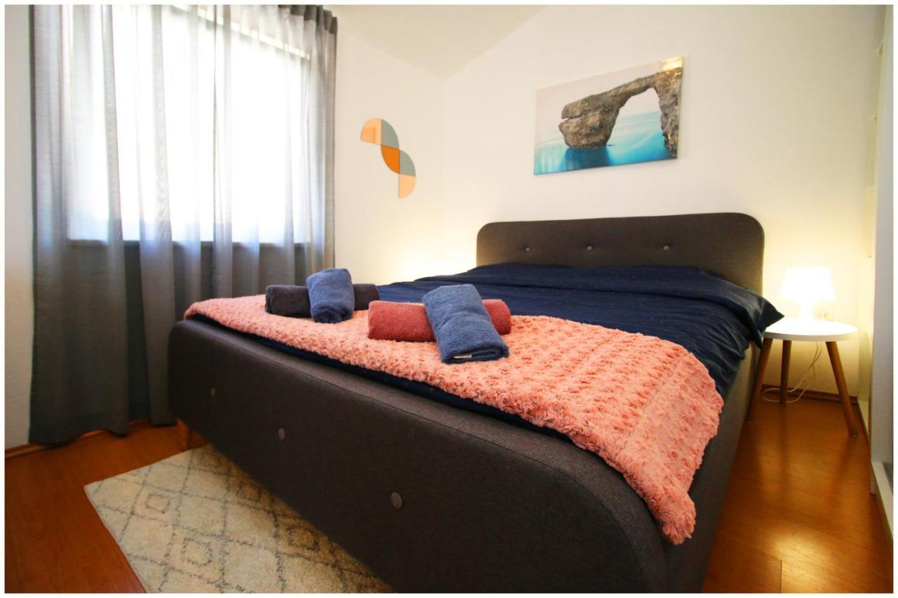 Studio Apartman Elena Primošten Εξωτερικό φωτογραφία