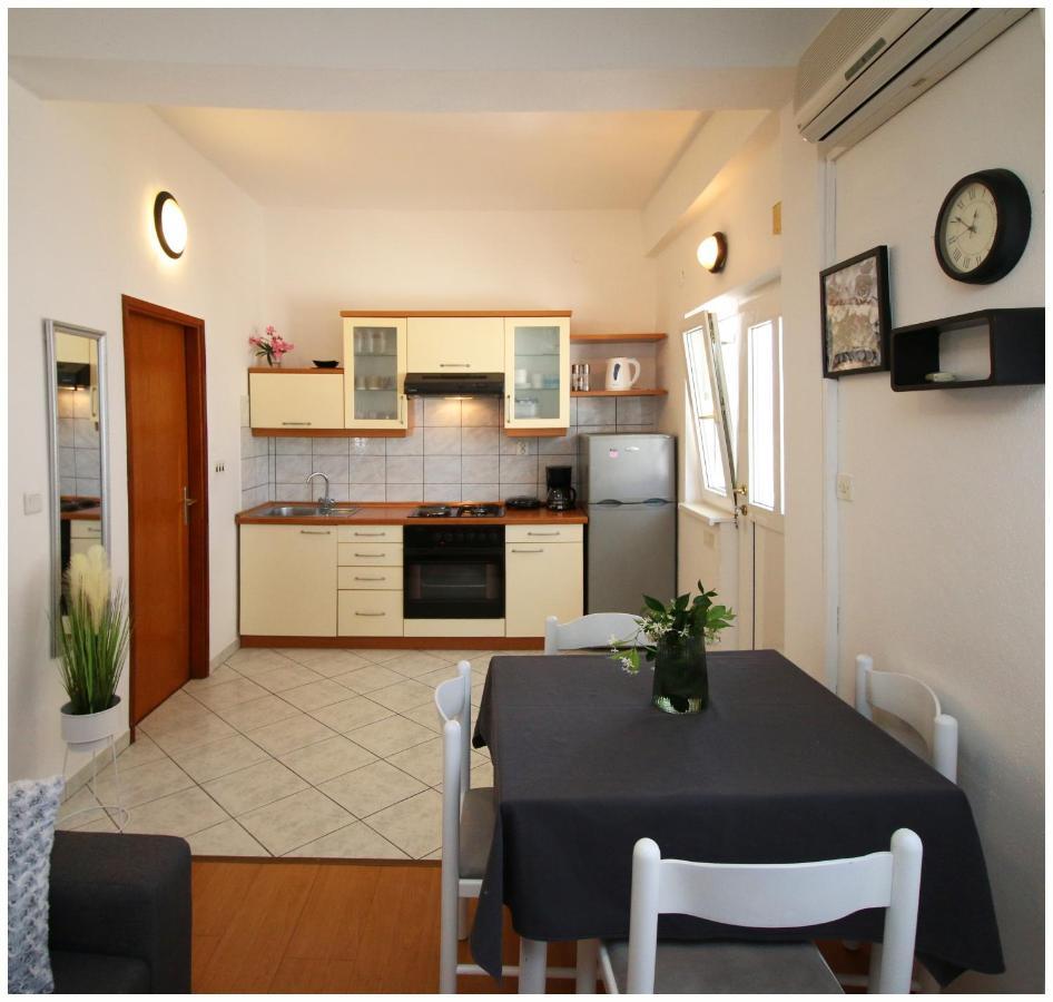 Studio Apartman Elena Primošten Εξωτερικό φωτογραφία
