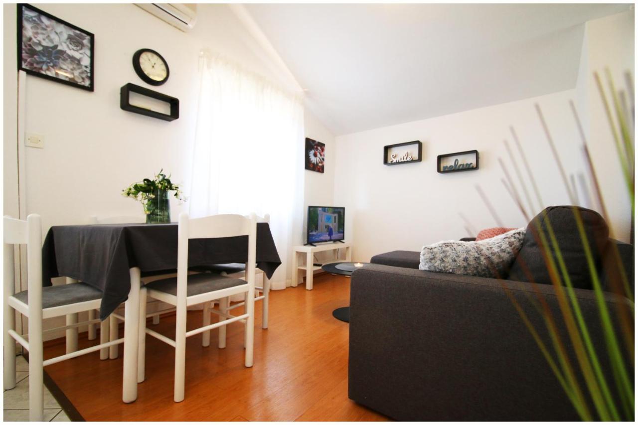 Studio Apartman Elena Primošten Εξωτερικό φωτογραφία