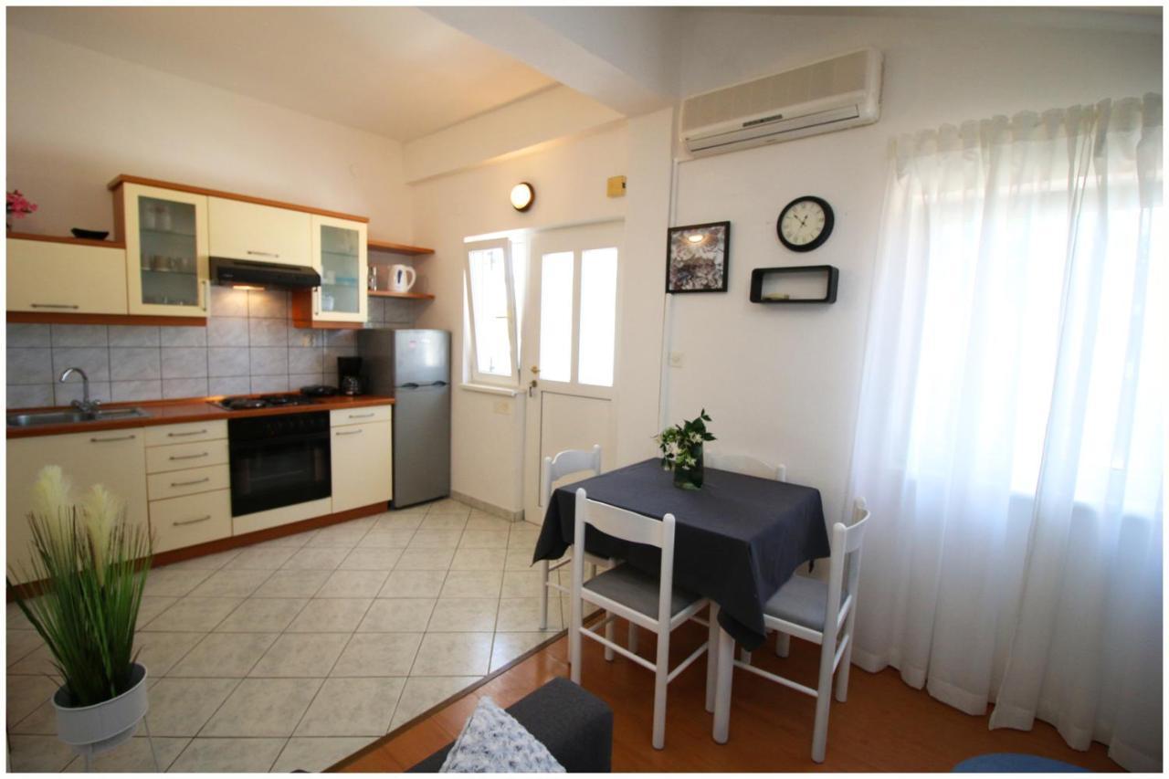 Studio Apartman Elena Primošten Εξωτερικό φωτογραφία