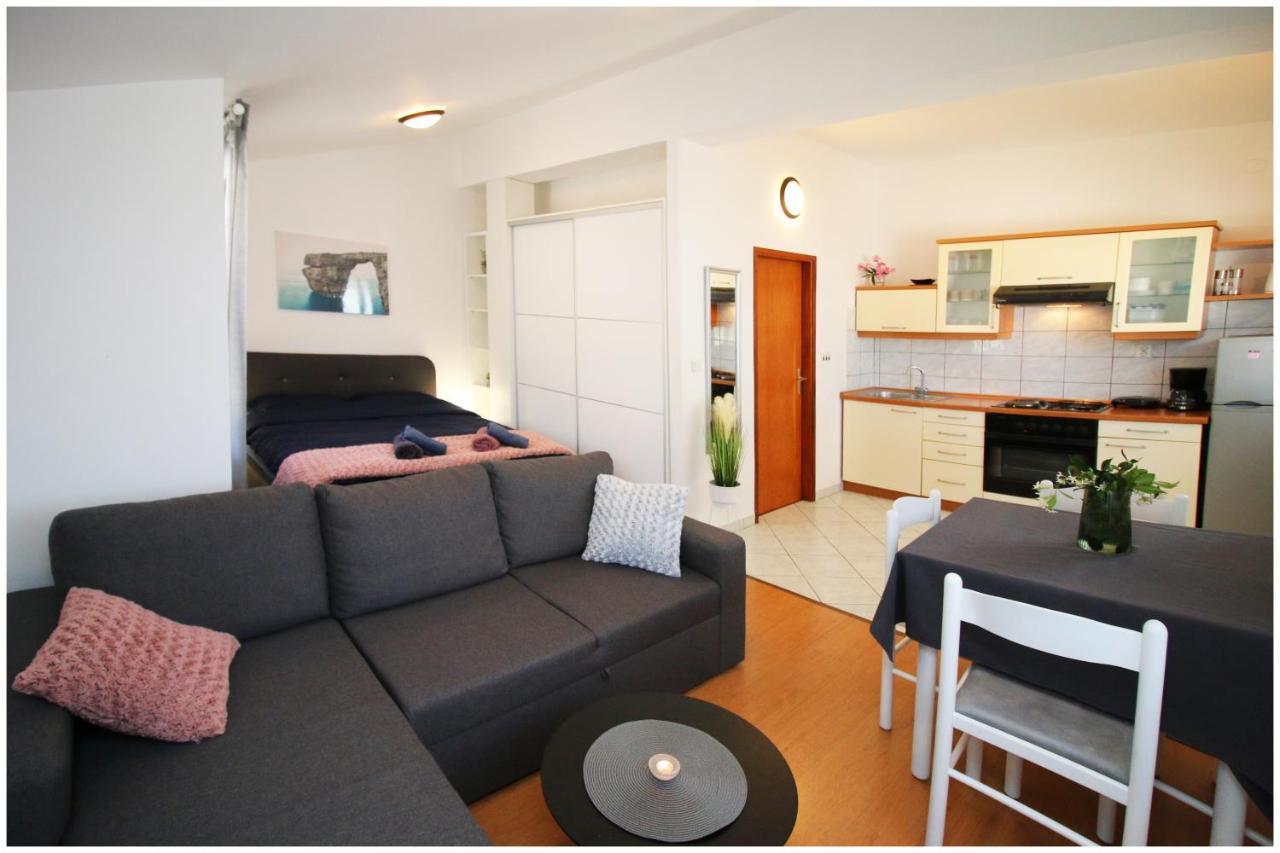 Studio Apartman Elena Primošten Εξωτερικό φωτογραφία
